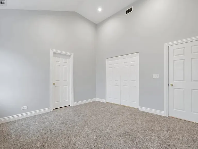 4545 N Lawndale Ave — Photo 9
