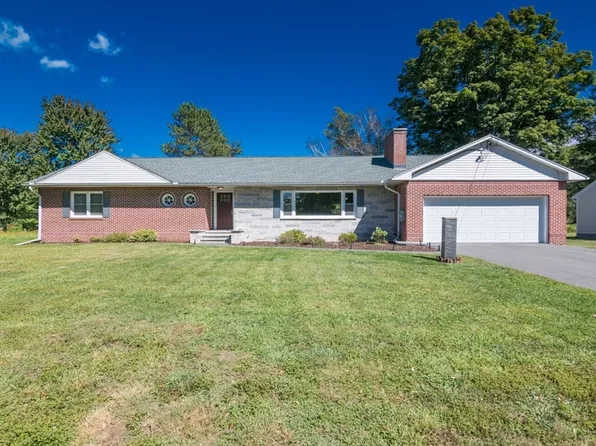 46 North St, Hatfield, MA 01038