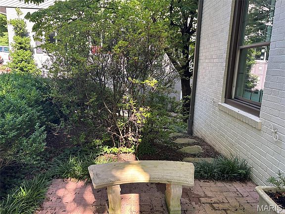 4th image of 1223 Rockwood Dr