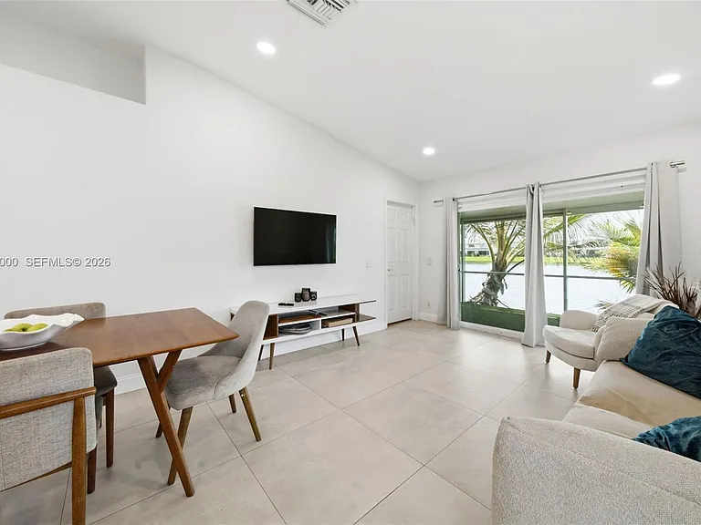 4952 SW 32nd Ave #140 — Photo 6