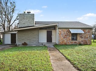 108 N Cherry Ln, Granbury, TX 76048