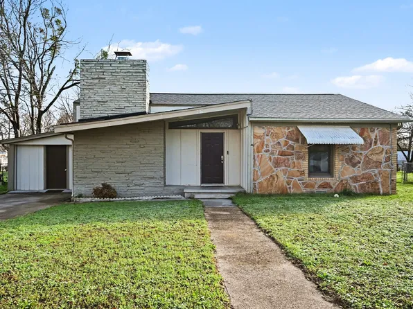 108 N Cherry Ln, Granbury, TX 76048