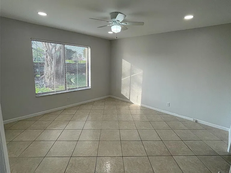 6549 Somerset Dr #106 — Photo 11