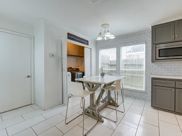 1522 S Kirkwood Rd — Photo 45