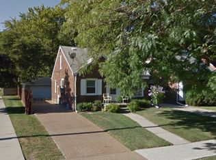 20712 Beaufait St, Harper Woods, MI 48225