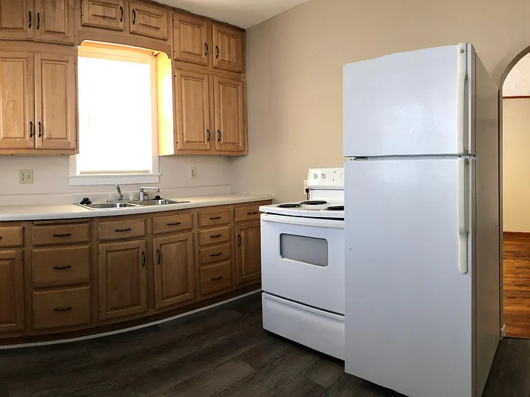 306 Commercial St — Photo 14