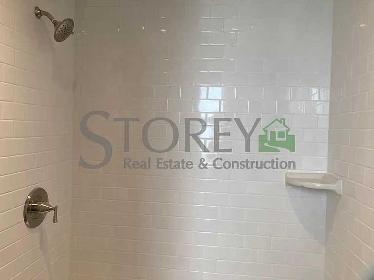 Large main level shower