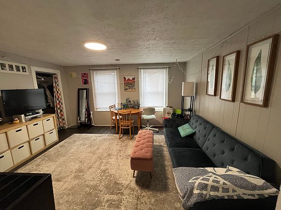 3rd image of 515 S 4th St #3