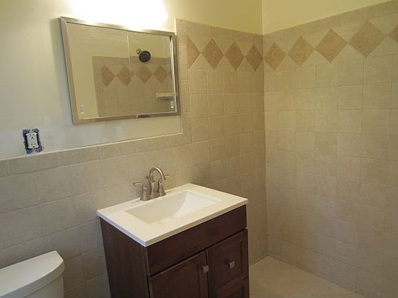 4th image of 104 El Dorado Dr