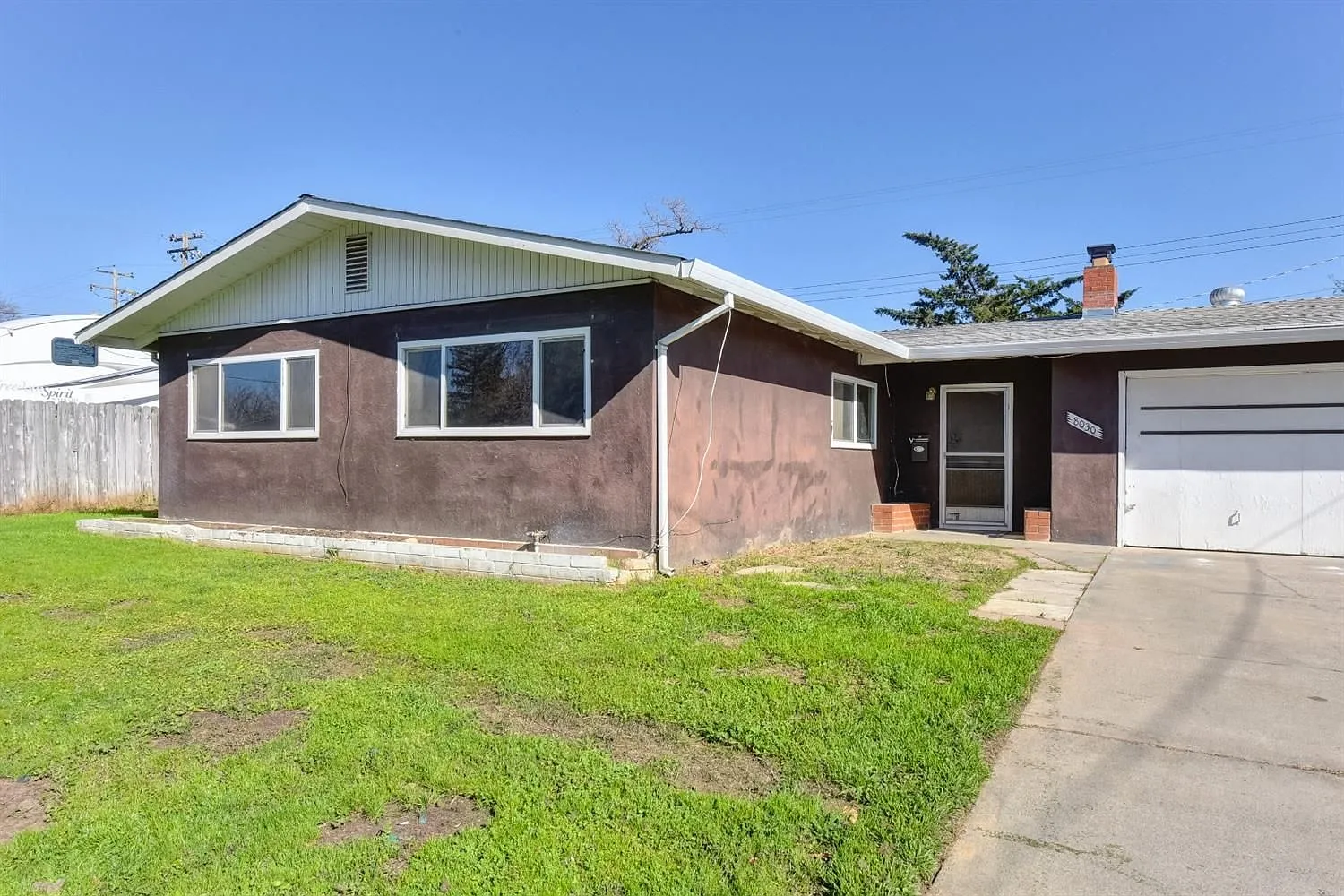8030 Oak Forest St photo 1