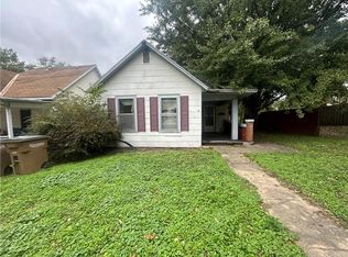 609 R St, Atchison, KS 66002