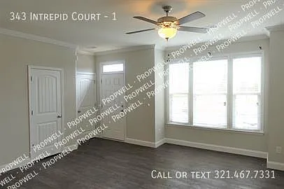 3 bed, 2.5 bath, 1550 sqft, $1,775 — Photo 3