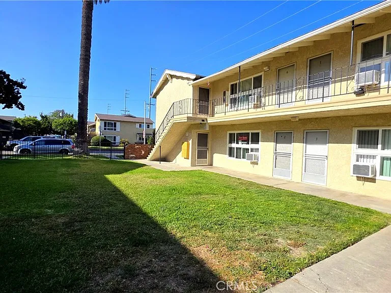 2334 E Santa Fe Ave #4 — Photo 28