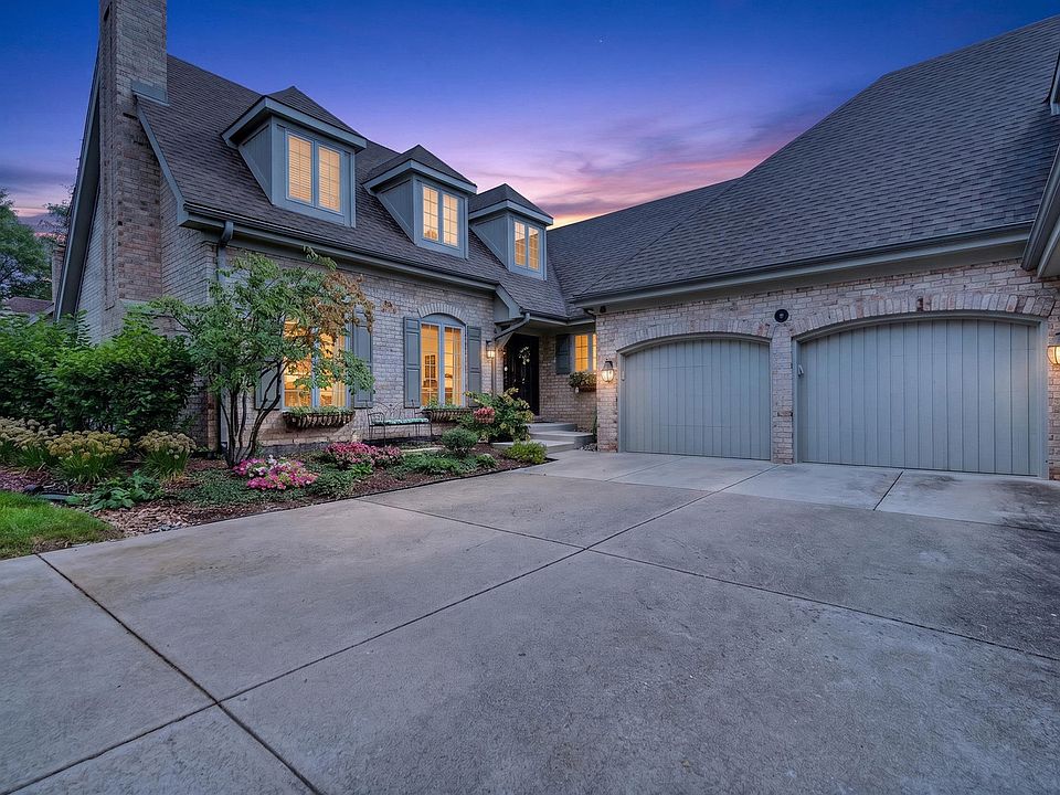1st image of 10 Tartan Ridge Rd