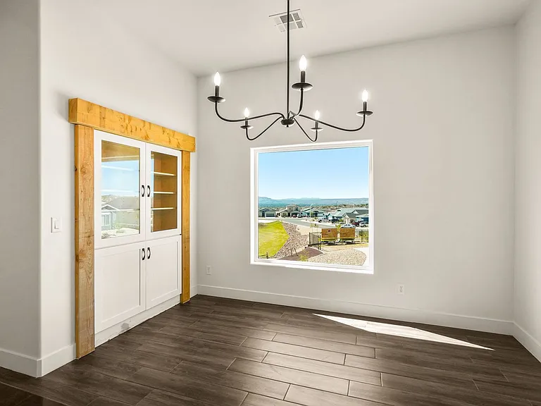 4025 Boardwalk Rd — Photo 13