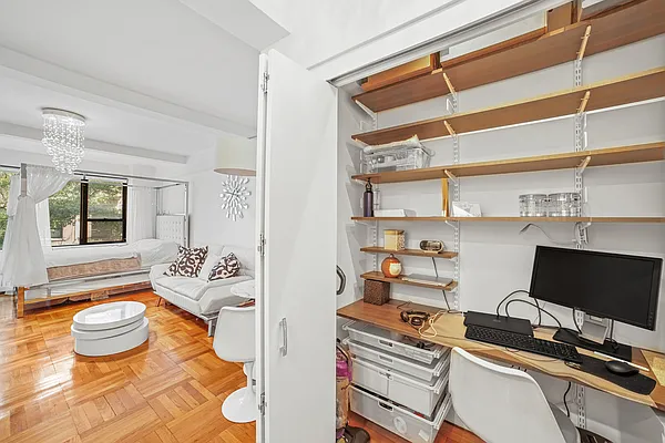 Rented by Oxford Property Group | media 10