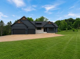 1189 60th St, Hudson, WI 54016