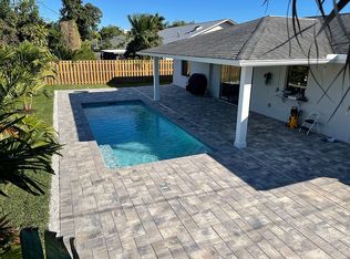 1317 N Alhambra Cir, Naples, FL 34103