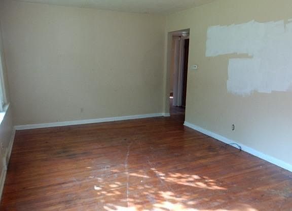 3rd image of 9148 Loganberry Ln