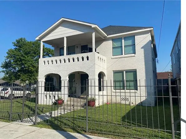 5001 Pease St, Houston, TX 77023