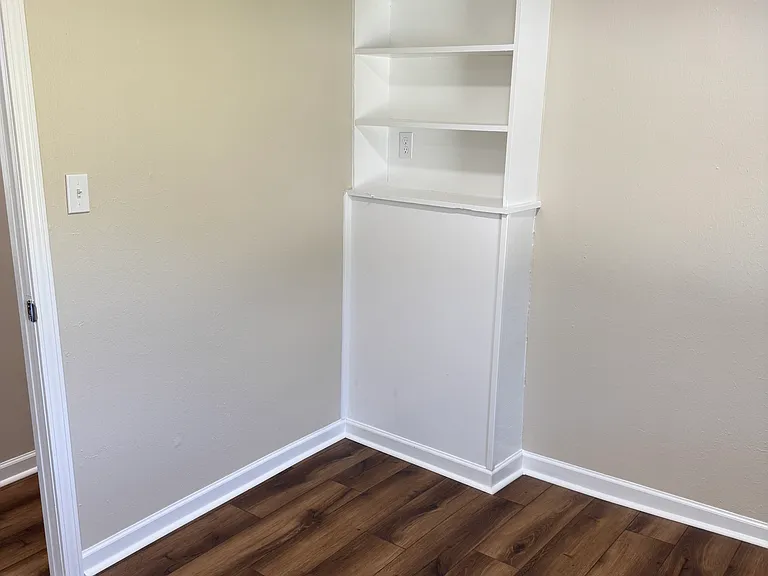 155 Morris Rd — Photo 16