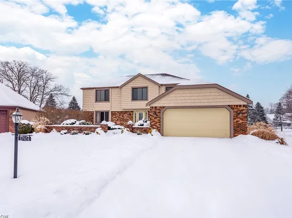 17924 Chatham Ct, Strongsville, OH 44136