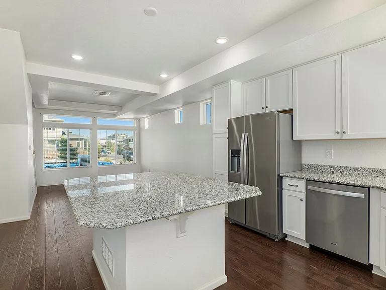 26126 E Byers Pl — Photo 5