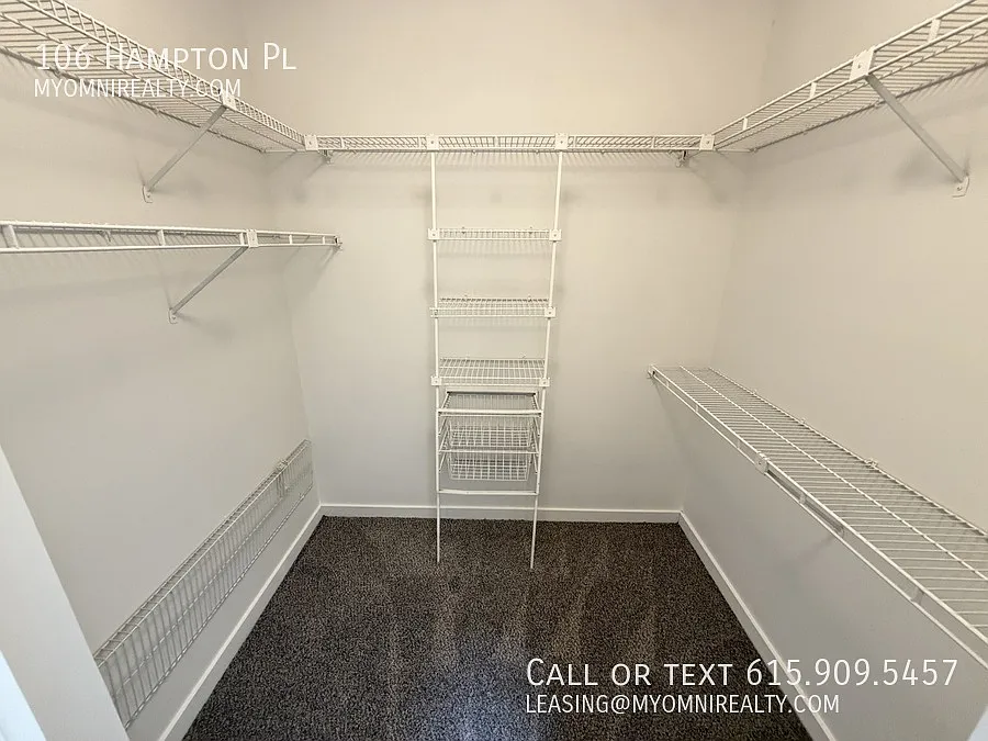 106 Hampton Pl — Photo 3