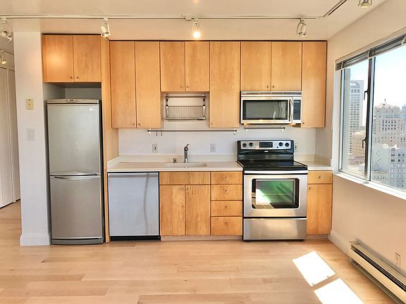4th image of 1001 Pine St Unit 1104