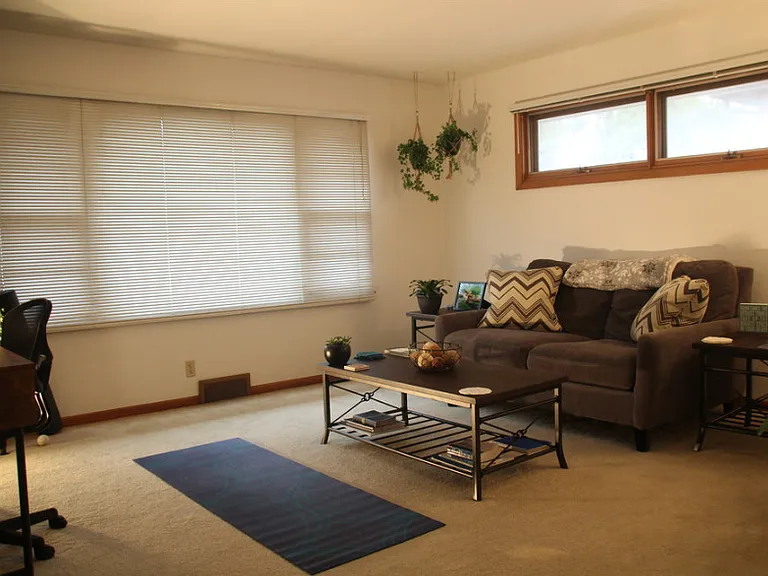 Dean Apartments — Photo 2