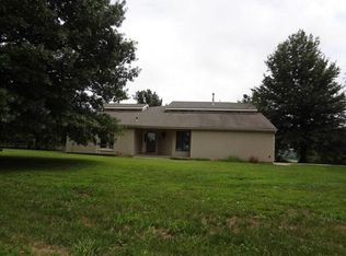 2001 SW Oak Ln, Oak Grove, MO 64075