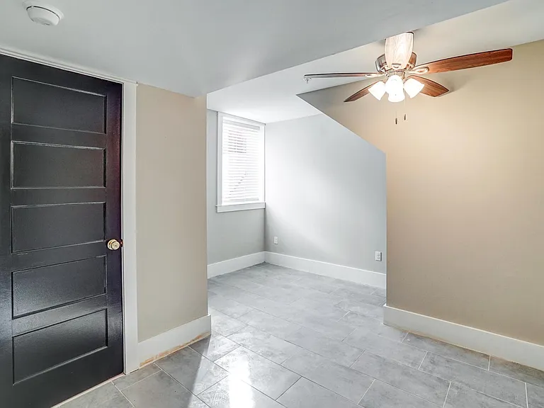 425 N Arthur Ashe Blvd #B — Photo 16