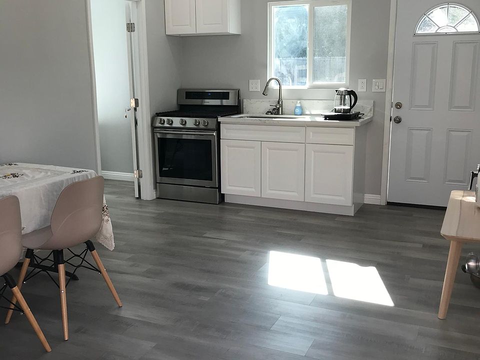 1st image of 504 N Platina Dr