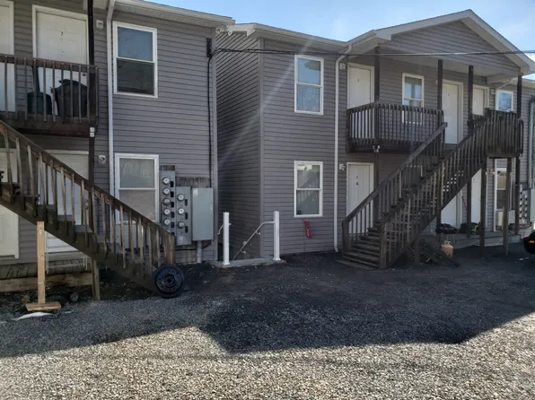 1369 Locust Ave, Fairmont, WV