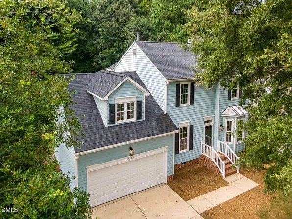 2705 Steeple Run Dr, Wake Forest, NC 27587