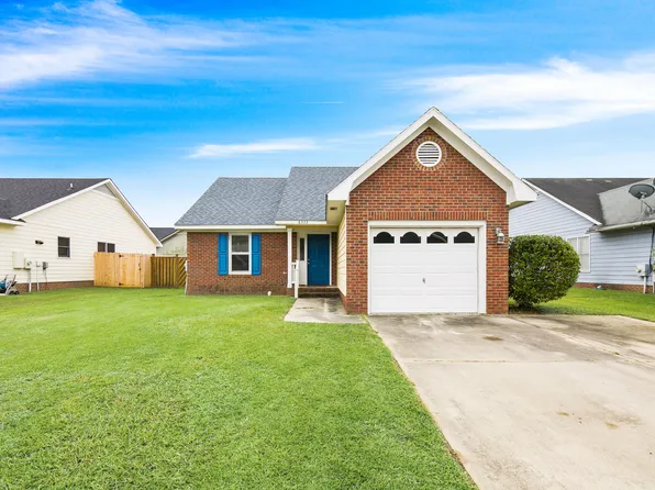 6333 Greycliff Dr, Fayetteville, NC 28314