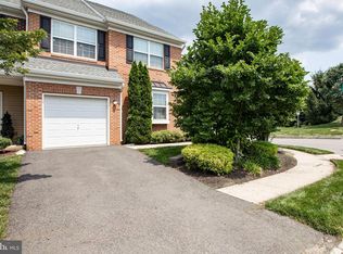 2 Flagger Ln, Hamilton, NJ 08619