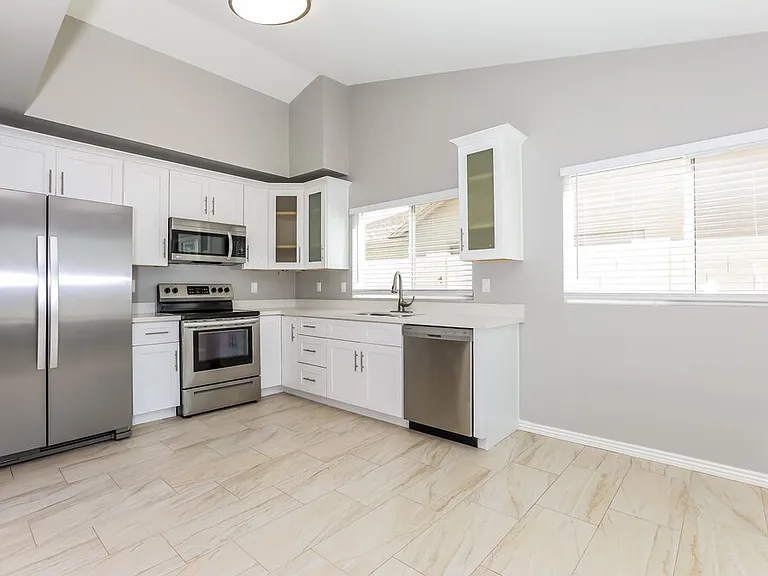 4401 E Scott Ave — Photo 8