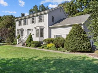 6 Gregory Ln, Central Valley, NY 10917