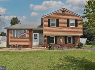 943 Jeffrey Ln, Langhorne, PA 19047