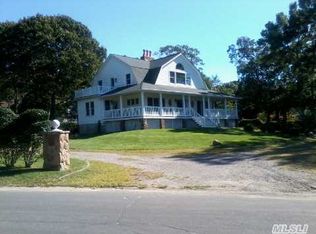 2975 N Bayview Rd, Southold, NY 11971