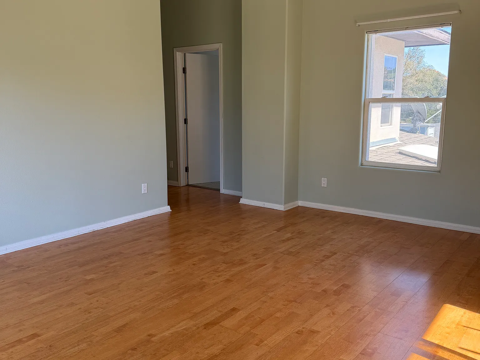 Studio, 500 sqft, $1,500 — Photo 4