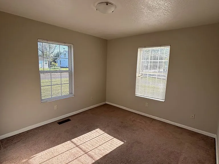4237 Holston Dr — Photo 10