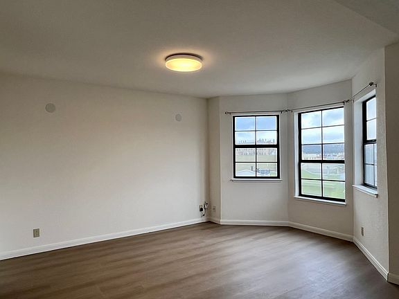 4th image of 575 27th Ave #1