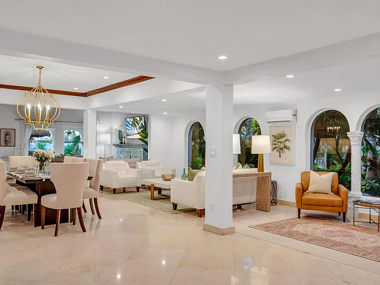 Hibiscus Pl — Photo 15