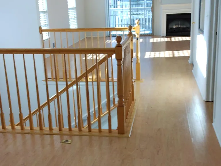 599 Prestwick Ln — Photo 4