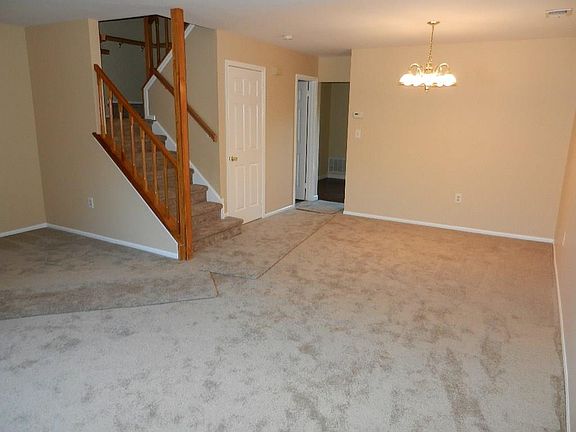 5th image of 40 Canterbury Cir #0