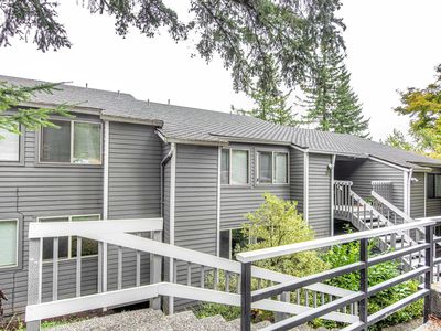 44 Eagle Crest Dr APT 24, Lake Oswego, OR, 97035