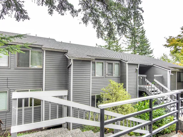 44 Eagle Crest Dr APT 24, Lake Oswego, OR 97035