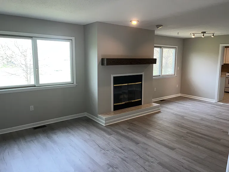 11 Reese Ave #C — Photo 8
